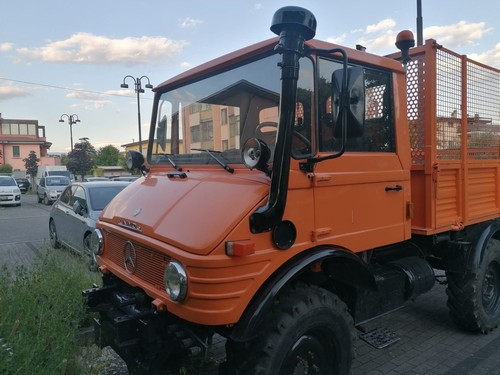 Vendo UNIMOG Mercedes